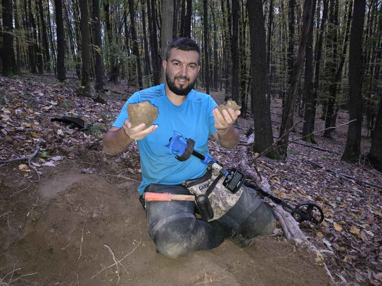 En Roumanie, il découvre un trésor de plus de 3 000 pièces avec un Garrett Vortex !