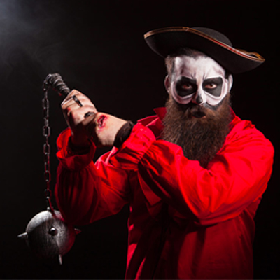 Pierre, l'expert en détection fête Halloween
